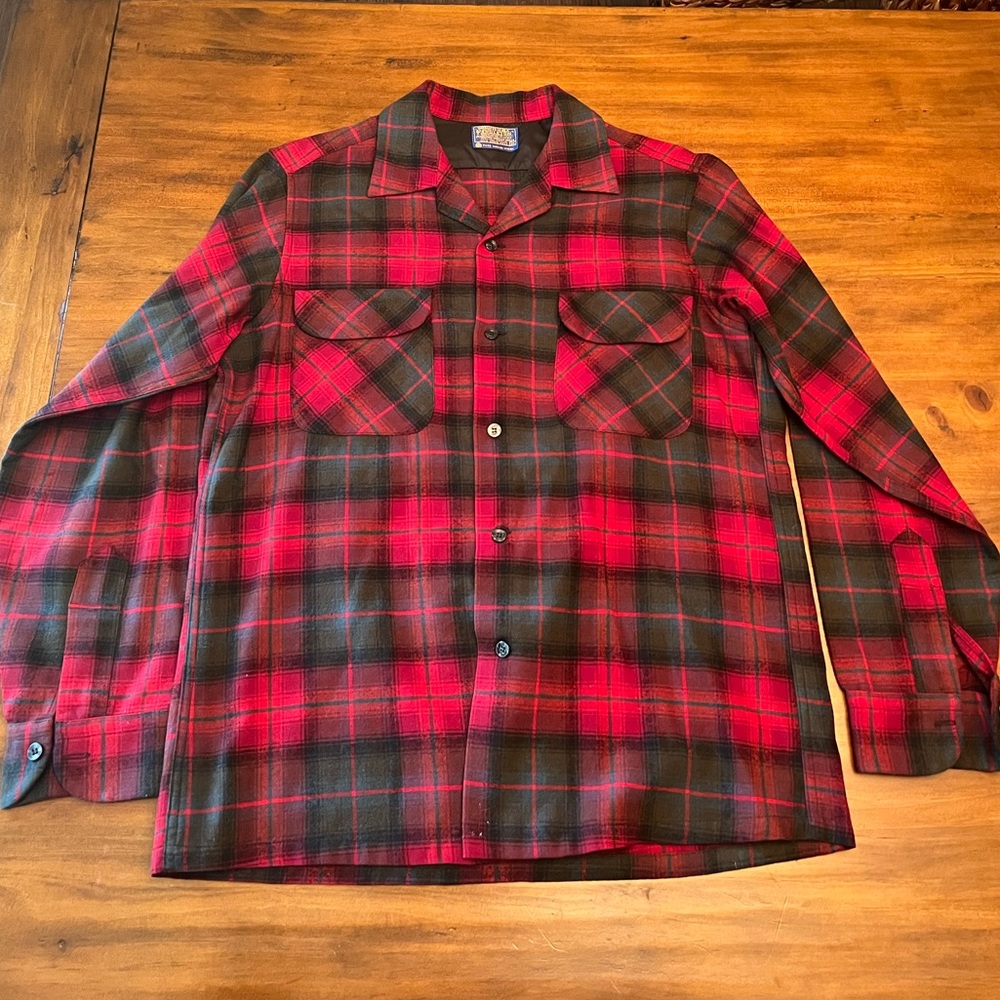 Vintage Pendleton Red/Green Plaid Pattern Lodge Shirt Flannel Pure Wool Size M